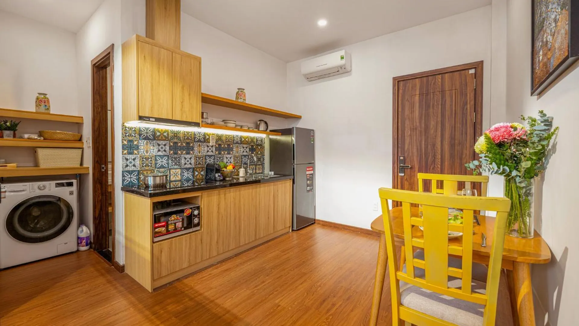 アパートホテル May Home Apartment ダナン市
