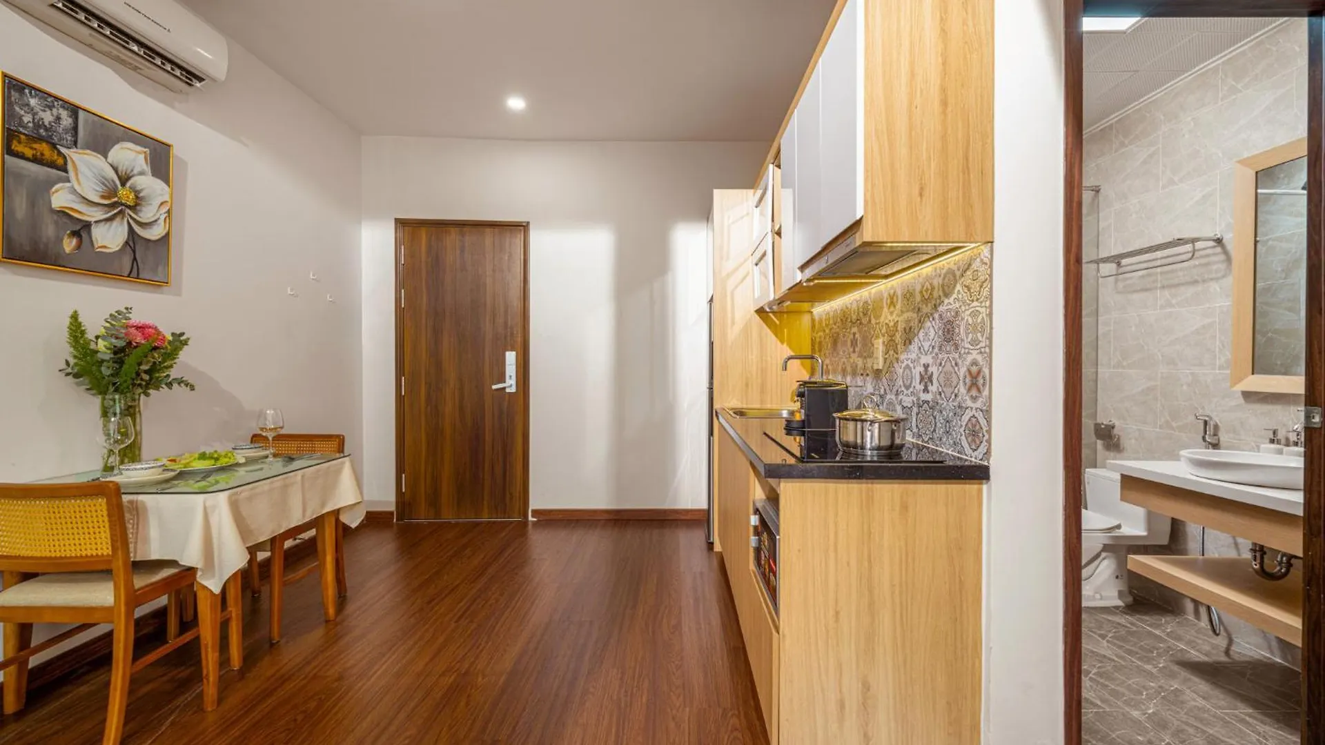 アパートホテル May Home Apartment ダナン市