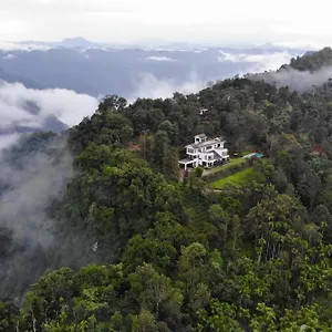 https://chateau-woods.kerala-hotels.net